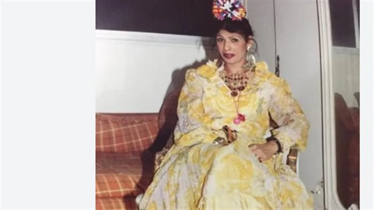 أحدث ظهور.. فيديو نادر يجمع الفنانة عائشة الكيلاني بحفيدتها بعيداً عن أضواء التصوير